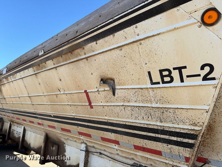 image for item EA0510 1994 Red River live bottom trailer