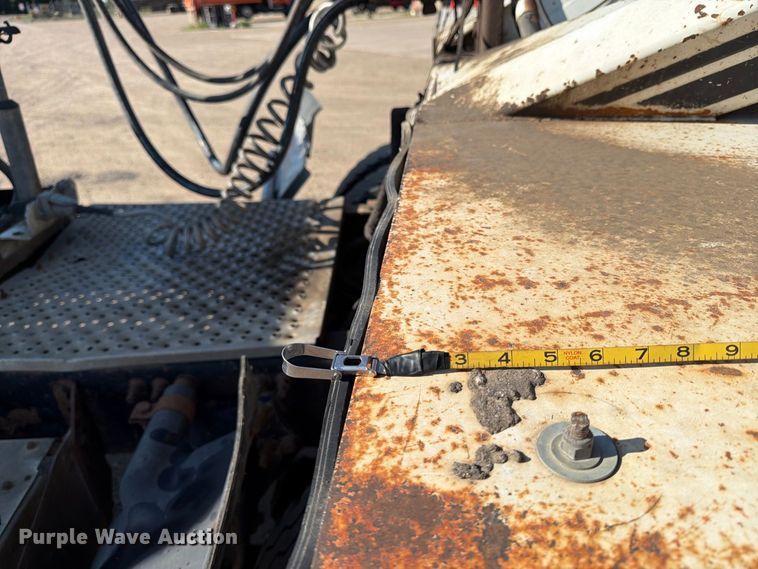 image for item EA0510 1994 Red River live bottom trailer