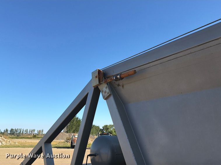 image for item EA0511 2014 Precisons bottom dump pup trailer  