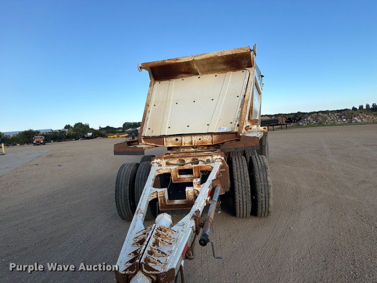 image for item EA0513 2009 Dragon Ranco bottom dump pup trailer  