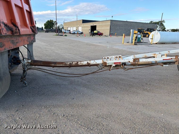 image for item EA0513 2009 Dragon Ranco bottom dump pup trailer  