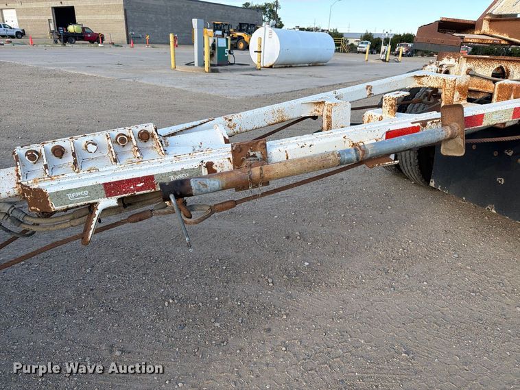 image for item EA0513 2009 Dragon Ranco bottom dump pup trailer  