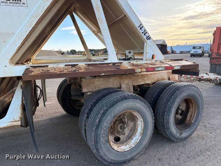 image for item EA0513 2009 Dragon Ranco bottom dump pup trailer  