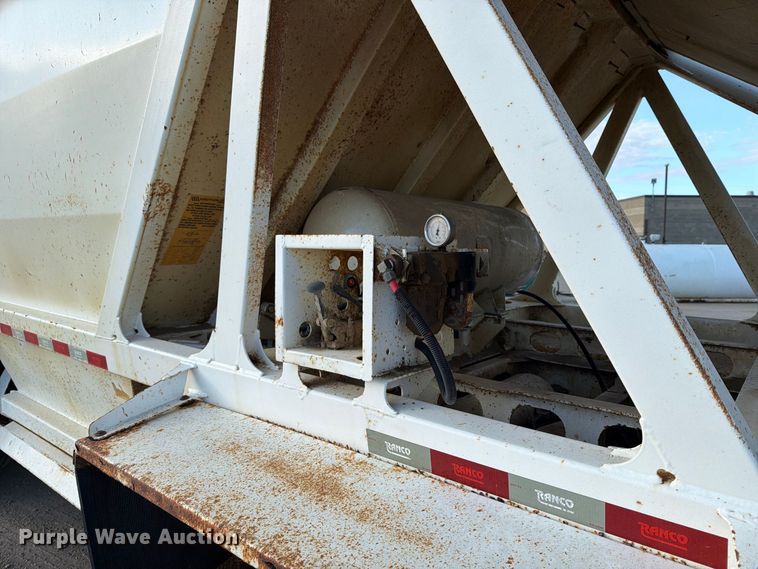 image for item EA0513 2009 Dragon Ranco bottom dump pup trailer  