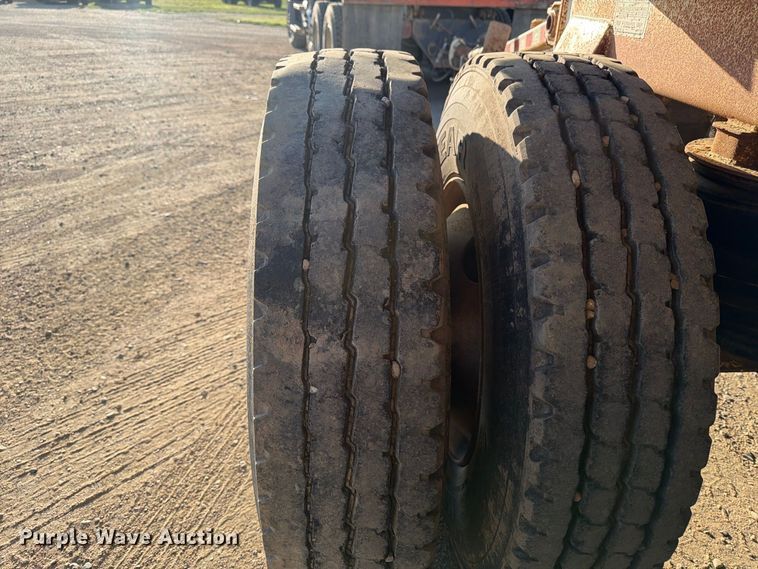 image for item EA0513 2009 Dragon Ranco bottom dump pup trailer  