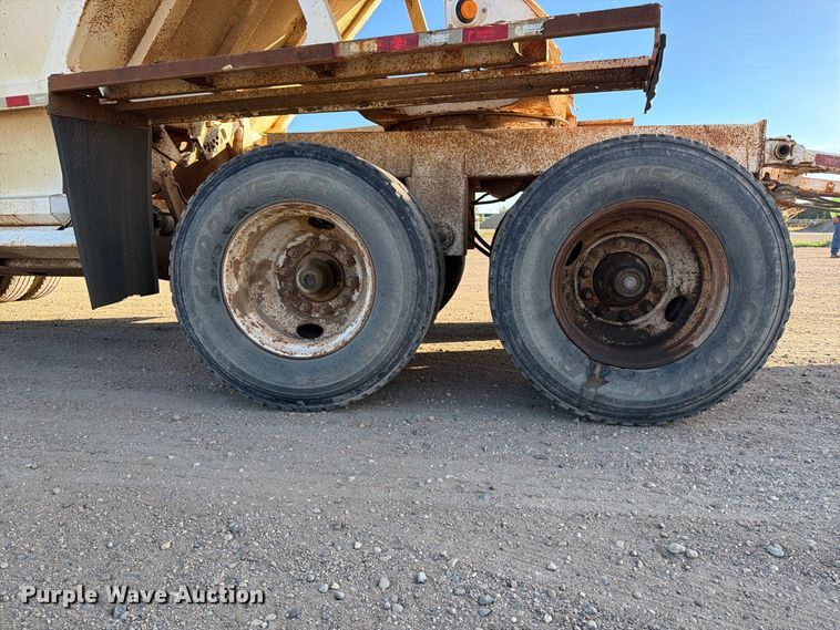 image for item EA0513 2009 Dragon Ranco bottom dump pup trailer  