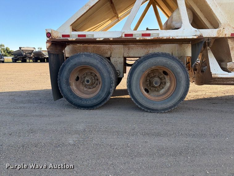 image for item EA0513 2009 Dragon Ranco bottom dump pup trailer  