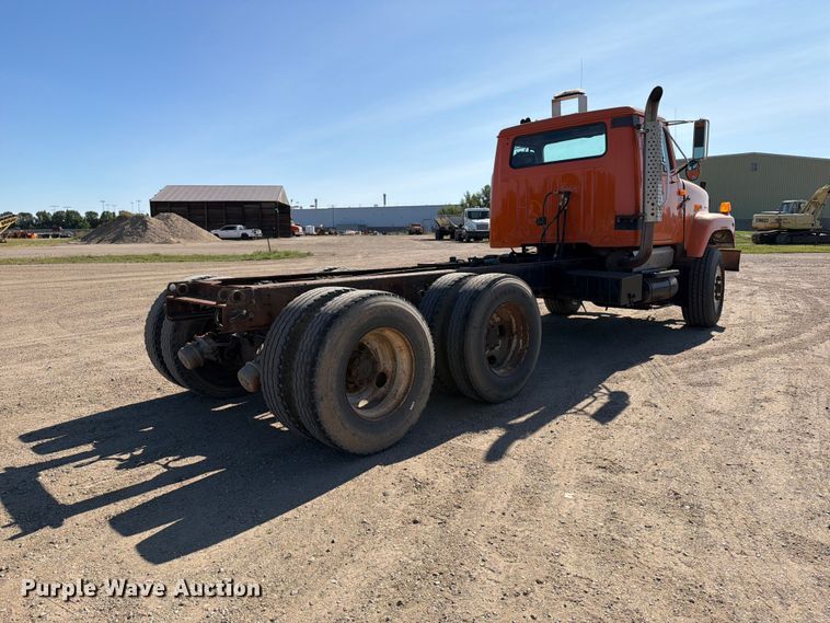 image for item EA0514 1999 International F-2574 truck cab and chassis