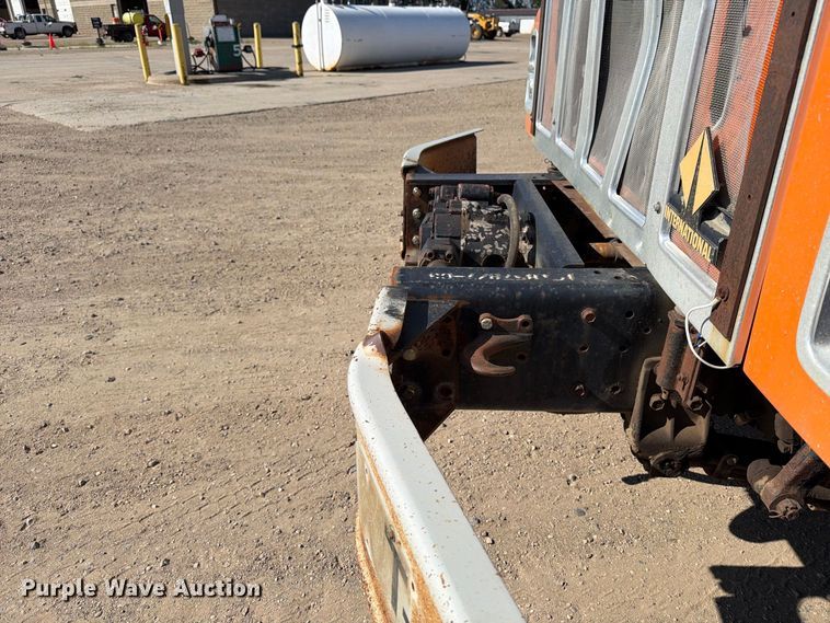 image for item EA0514 1999 International F-2574 truck cab and chassis