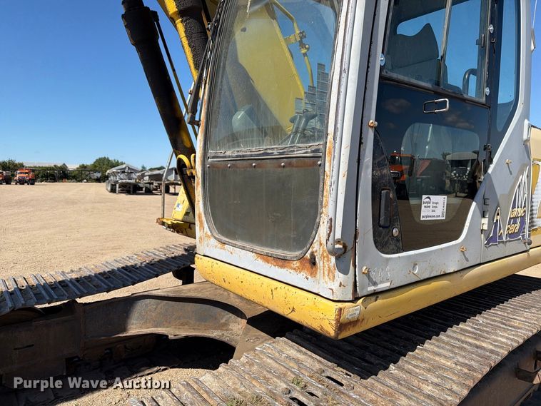 image for item EA0515 Kobelco SK210LC excavator
