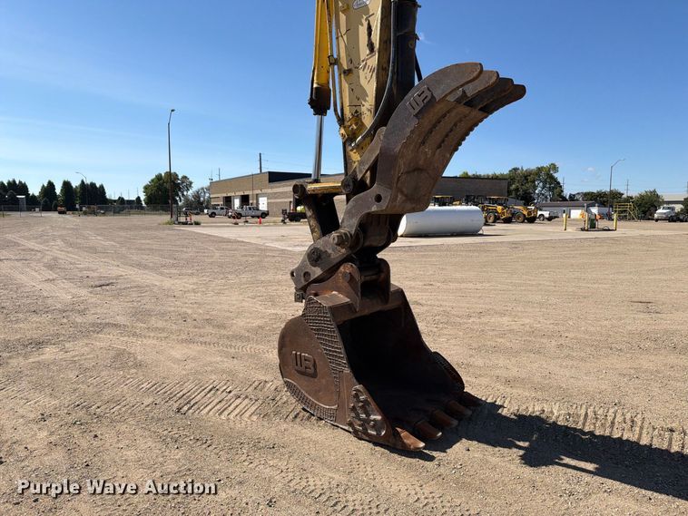 image for item EA0515 Kobelco SK210LC excavator