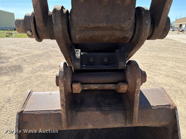 image for item EA0515 Kobelco SK210LC excavator