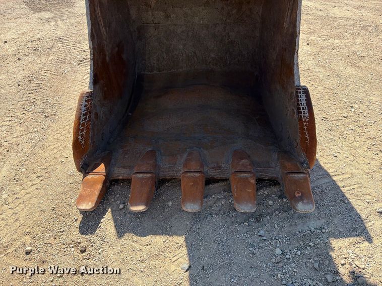image for item EA0515 Kobelco SK210LC excavator