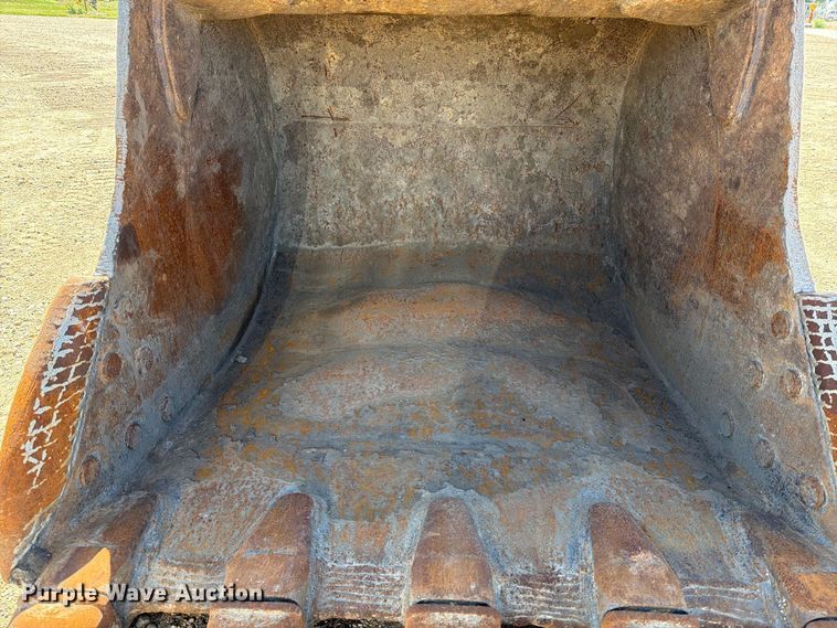 image for item EA0515 Kobelco SK210LC excavator