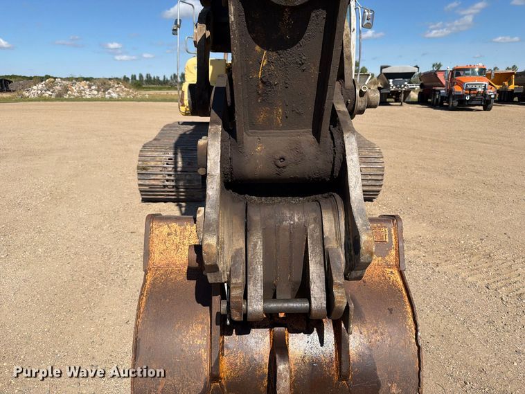image for item EA0515 Kobelco SK210LC excavator