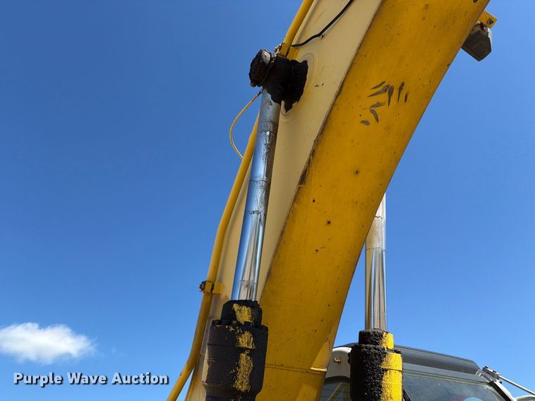 image for item EA0515 Kobelco SK210LC excavator