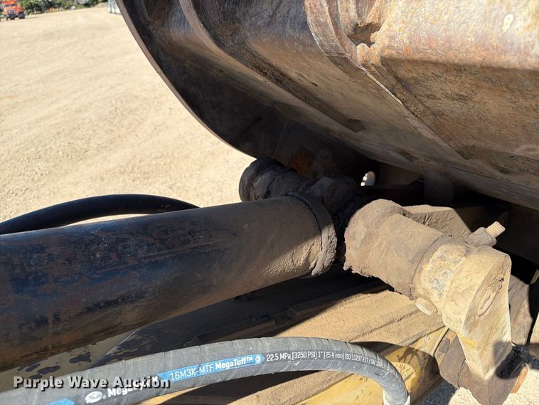 image for item EA0515 Kobelco SK210LC excavator