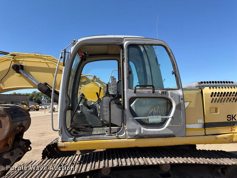 image for item EA0515 Kobelco SK210LC excavator