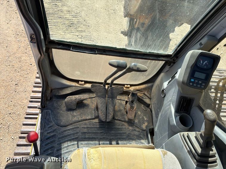 image for item EA0515 Kobelco SK210LC excavator
