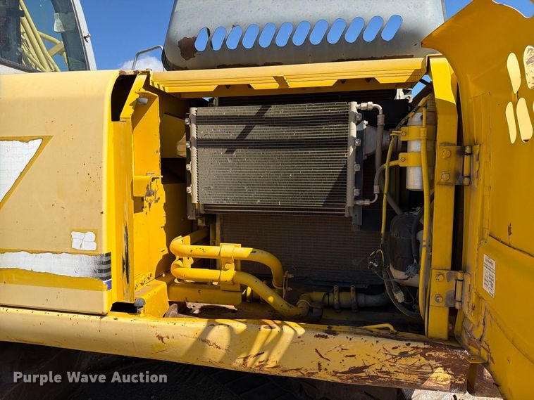 image for item EA0515 Kobelco SK210LC excavator