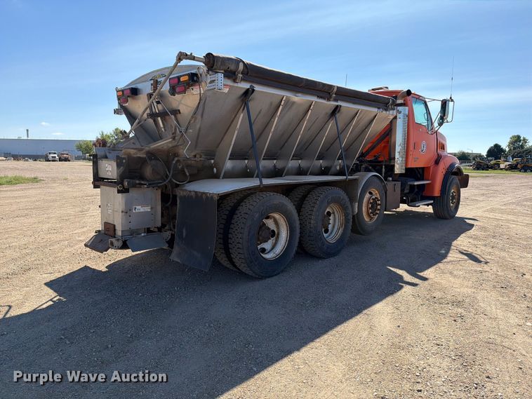 image for item EA0516 2006 Sterling Truck L9500 Series applicator truck