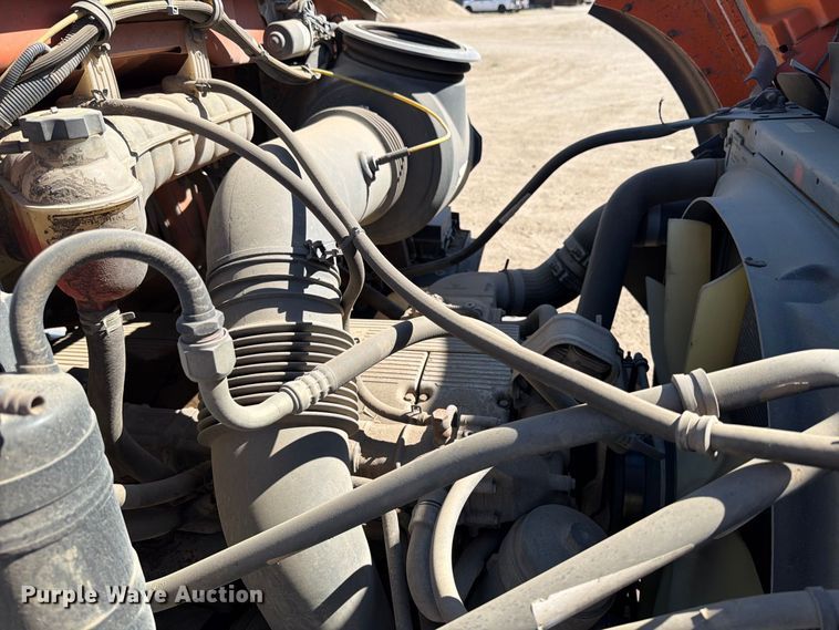 image for item EA0516 2006 Sterling Truck L9500 Series applicator truck