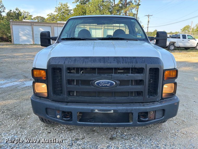 image for item EA7353 2008 Ford F250 Super Duty pickup truck
