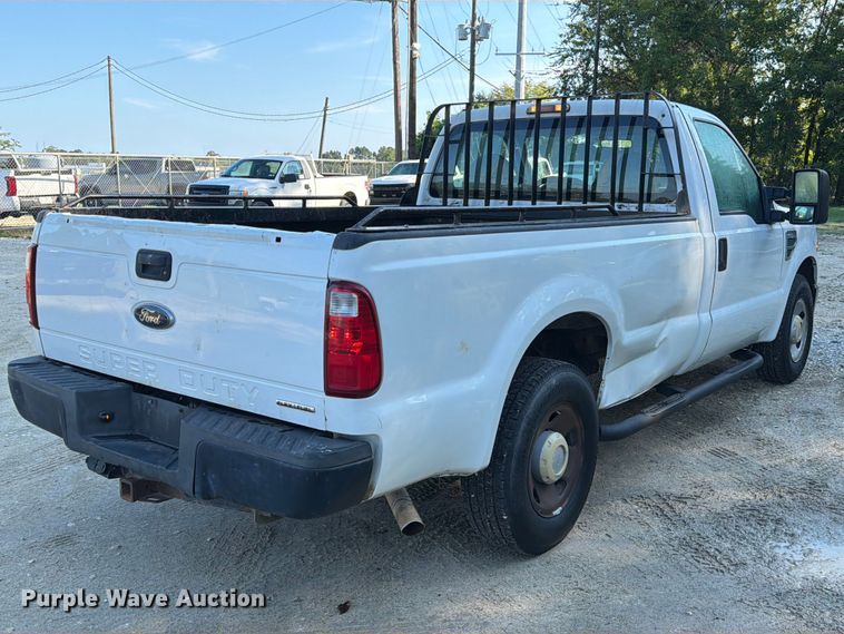 image for item EA7353 2008 Ford F250 Super Duty pickup truck