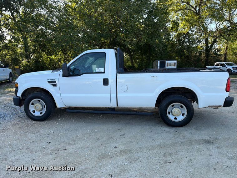 image for item EA7353 2008 Ford F250 Super Duty pickup truck