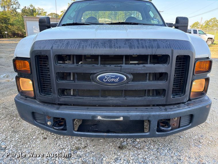 image for item EA7353 2008 Ford F250 Super Duty pickup truck