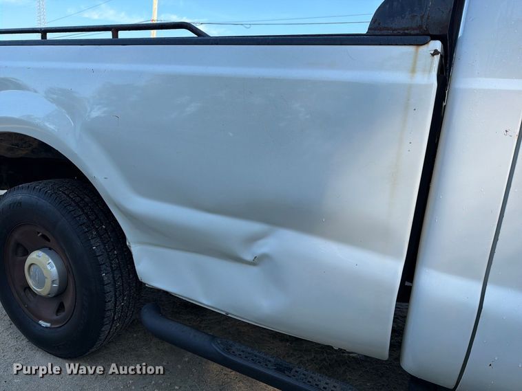 image for item EA7353 2008 Ford F250 Super Duty pickup truck