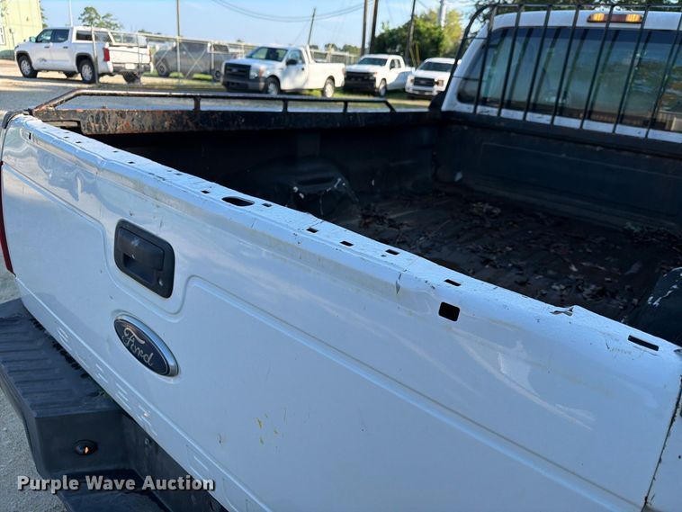 image for item EA7353 2008 Ford F250 Super Duty pickup truck
