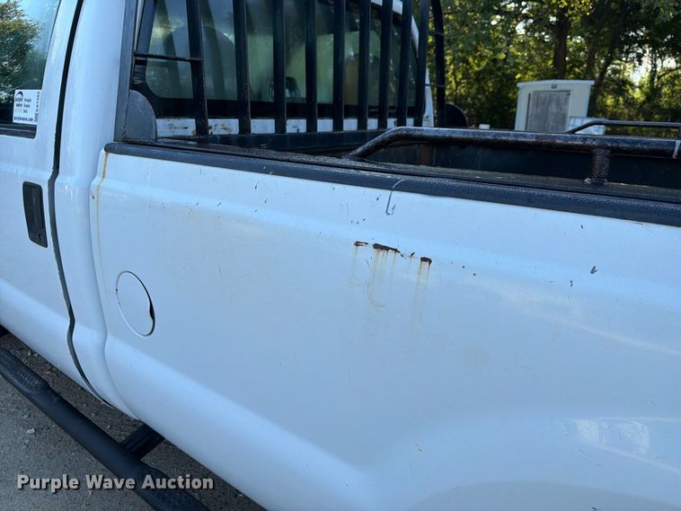 image for item EA7353 2008 Ford F250 Super Duty pickup truck