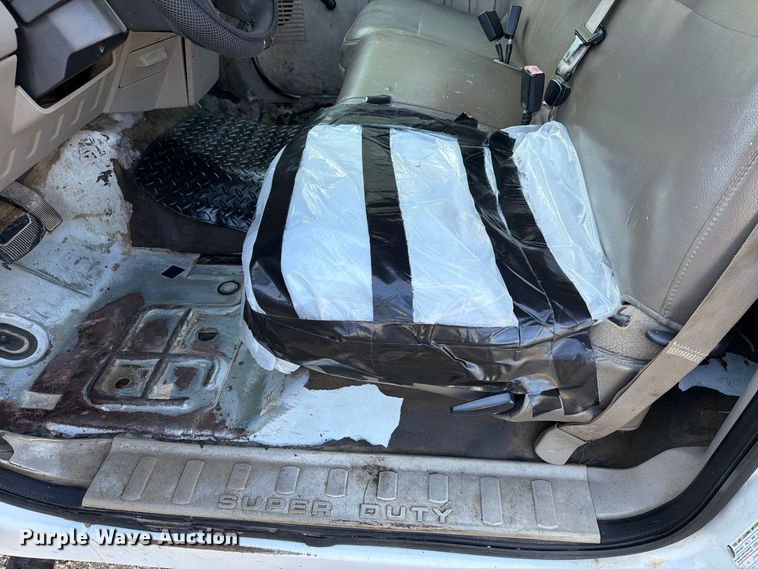 image for item EA7353 2008 Ford F250 Super Duty pickup truck