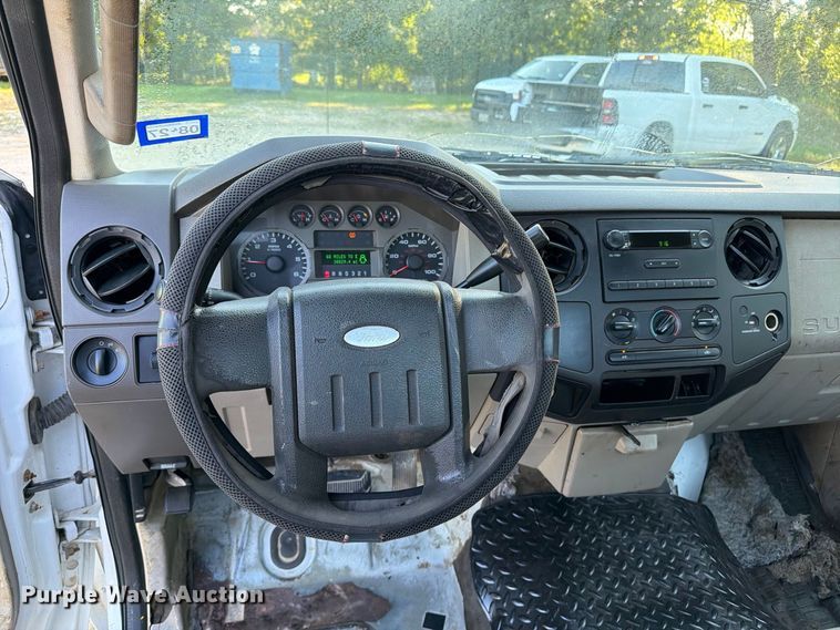image for item EA7353 2008 Ford F250 Super Duty pickup truck