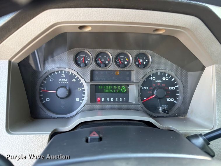 image for item EA7353 2008 Ford F250 Super Duty pickup truck