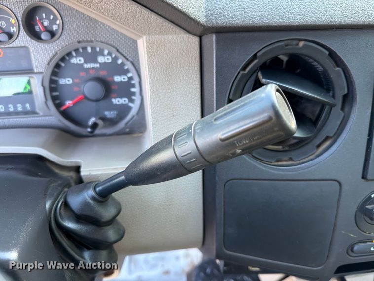 image for item EA7353 2008 Ford F250 Super Duty pickup truck