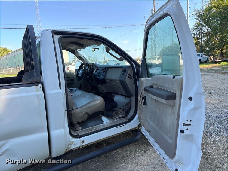 image for item EA7353 2008 Ford F250 Super Duty pickup truck