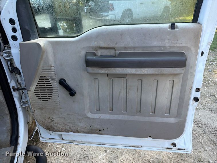 image for item EA7353 2008 Ford F250 Super Duty pickup truck