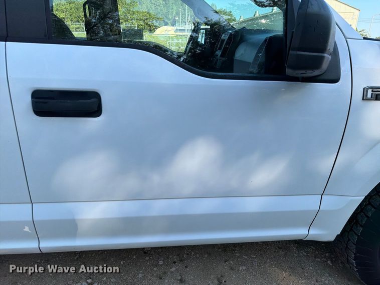 image for item EA7354 2018 Ford F150 Crew Cab pickup truck