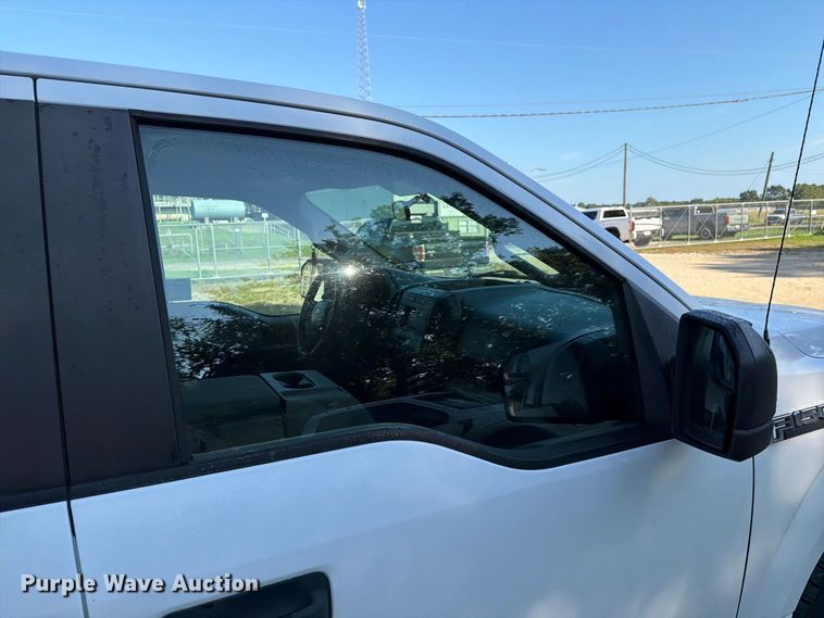 image for item EA7354 2018 Ford F150 Crew Cab pickup truck
