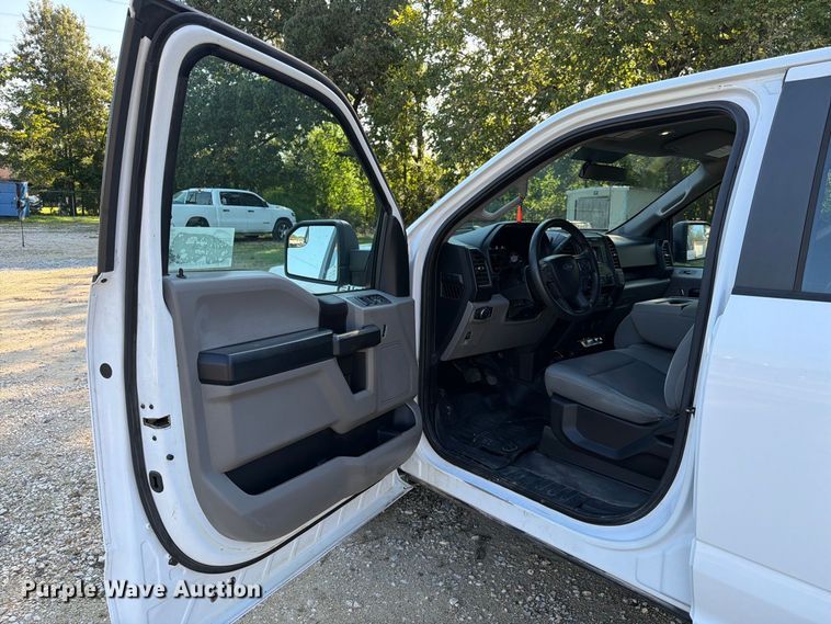 image for item EA7354 2018 Ford F150 Crew Cab pickup truck