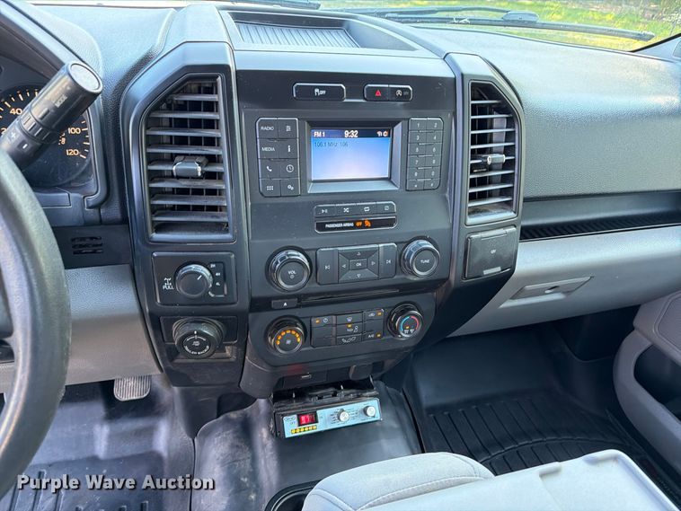image for item EA7354 2018 Ford F150 Crew Cab pickup truck