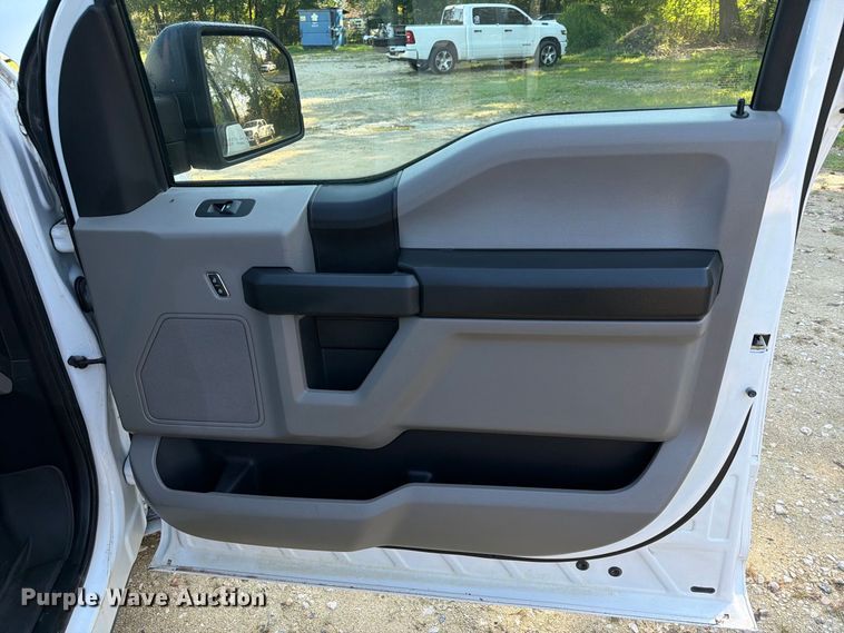 image for item EA7354 2018 Ford F150 Crew Cab pickup truck