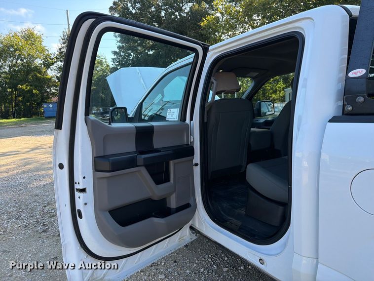 image for item EA7354 2018 Ford F150 Crew Cab pickup truck