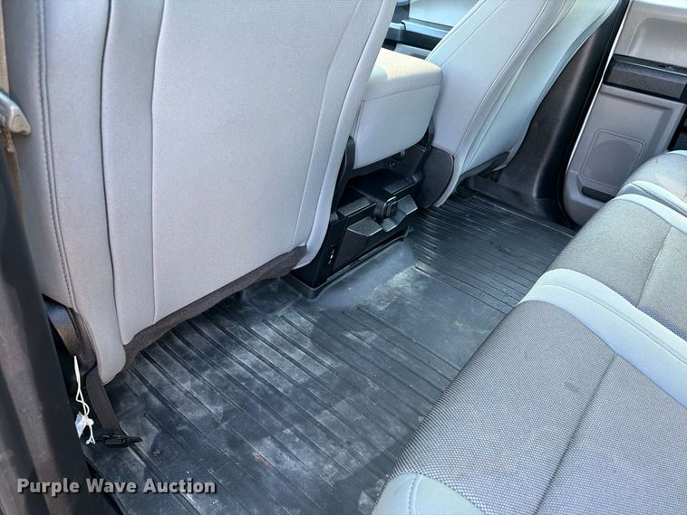 image for item EA7354 2018 Ford F150 Crew Cab pickup truck