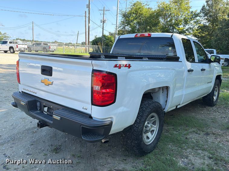 image for item EA7355 2019 Chevrolet Silverado 1500 Ext. Cab pickup truck