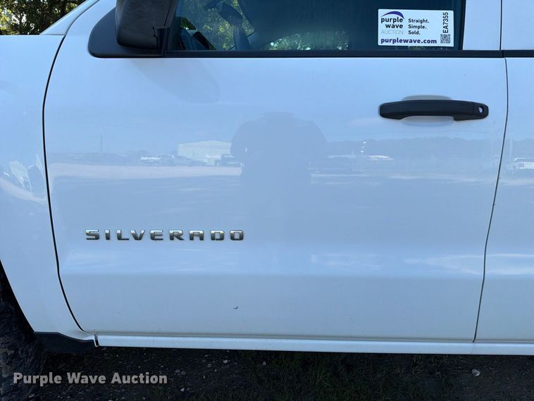 image for item EA7355 2019 Chevrolet Silverado 1500 Ext. Cab pickup truck