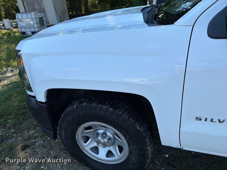 image for item EA7355 2019 Chevrolet Silverado 1500 Ext. Cab pickup truck