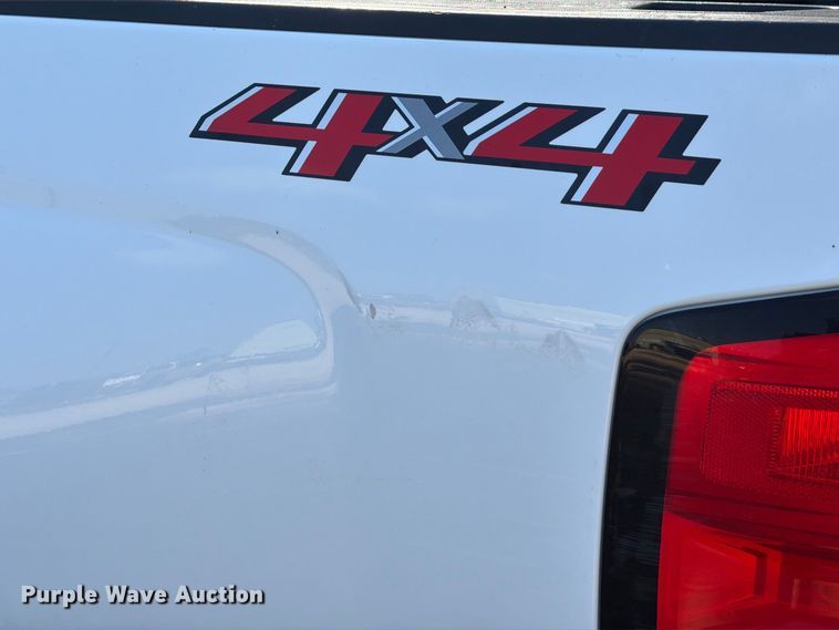 image for item EA7355 2019 Chevrolet Silverado 1500 Ext. Cab pickup truck